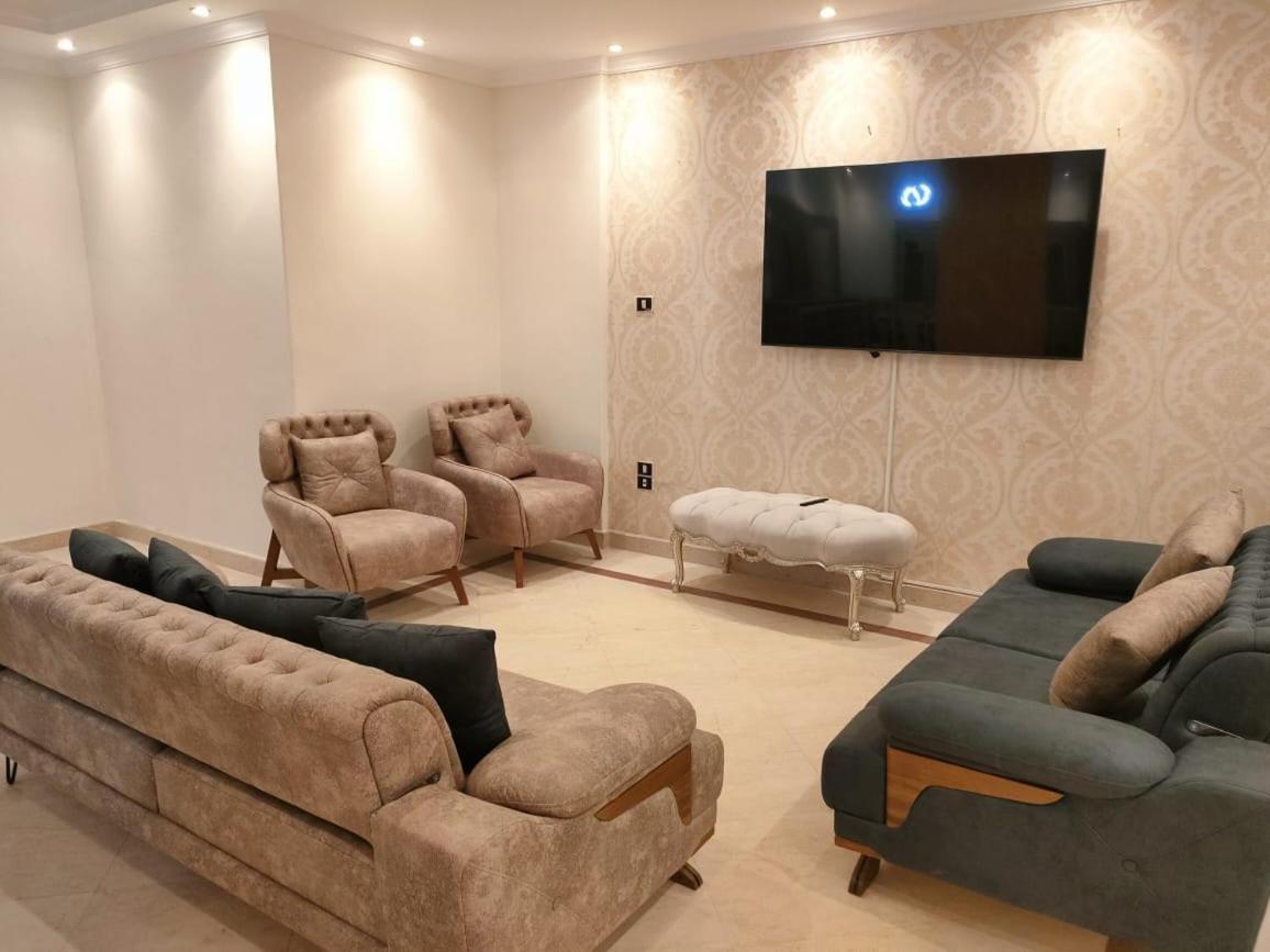 Luxury Nasr * Cairo