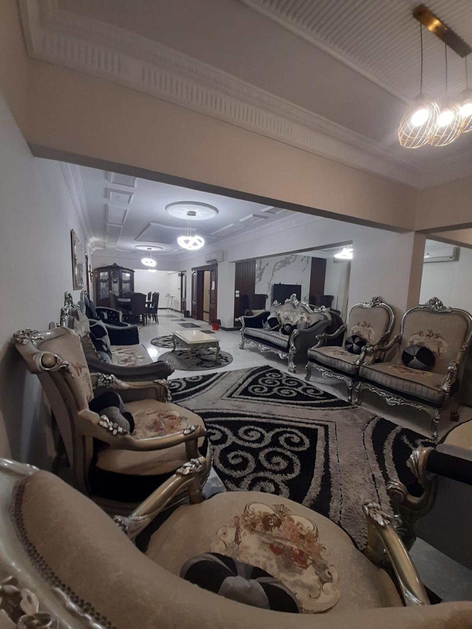 Luxury Nasr Apartment *