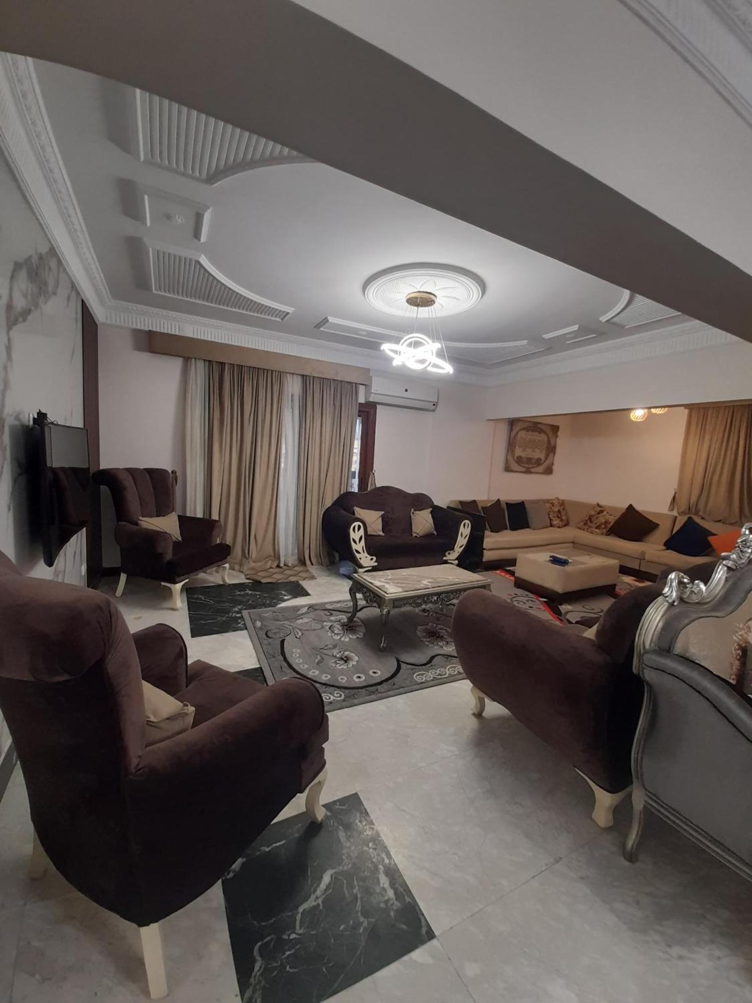 Luxury Nasr *